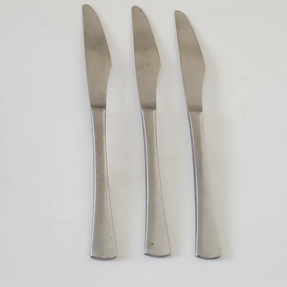 3 Vintage Stainless Steel Dinner Steak Knives One-Piece Japan Serrated Edge